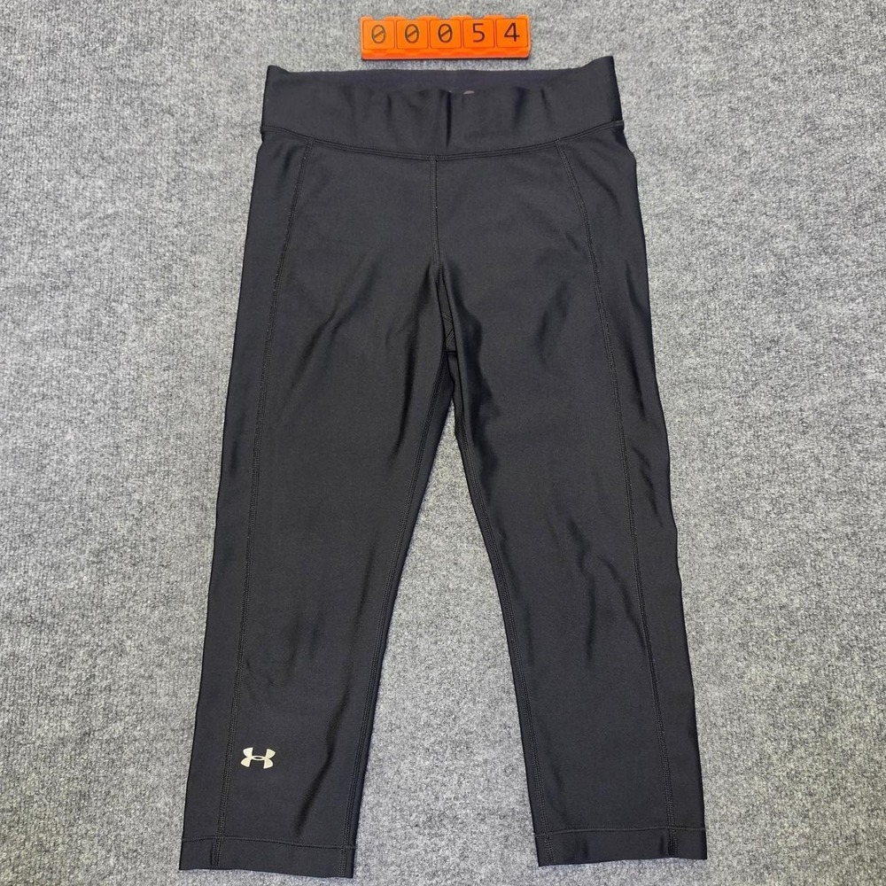 Under Armour HeatGear Black Capri Compression Leggings Size M